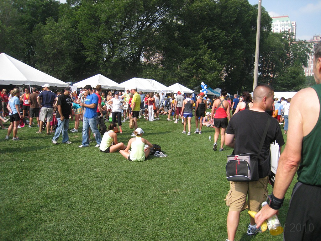 Chicago Rock N Roll 2010 0670.jpg - The Chicago Rock 'N Roll Half Marathon was held on August 1, 2010. A beautiful day, but hot, and a lousy race.